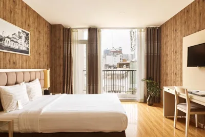 Premier-Deluxe-Doppelzimmer mit Balkon — GK Central Hotel